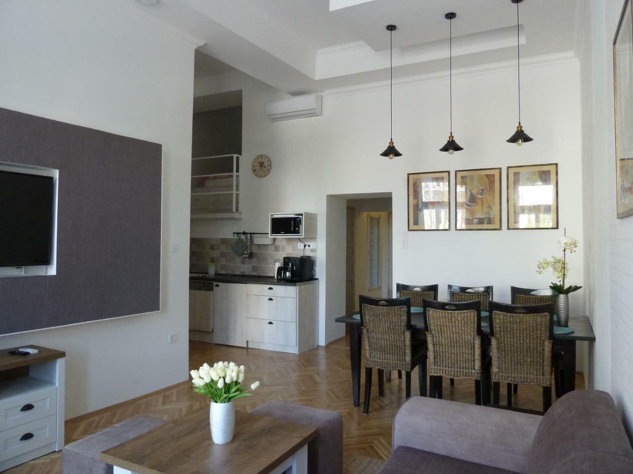 Kossuth Apartmanok Debrecín Exteriér fotografie